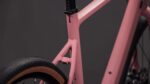 Nuroad ONE Gravelbike ruby´n´puce (2026) – Bild 5